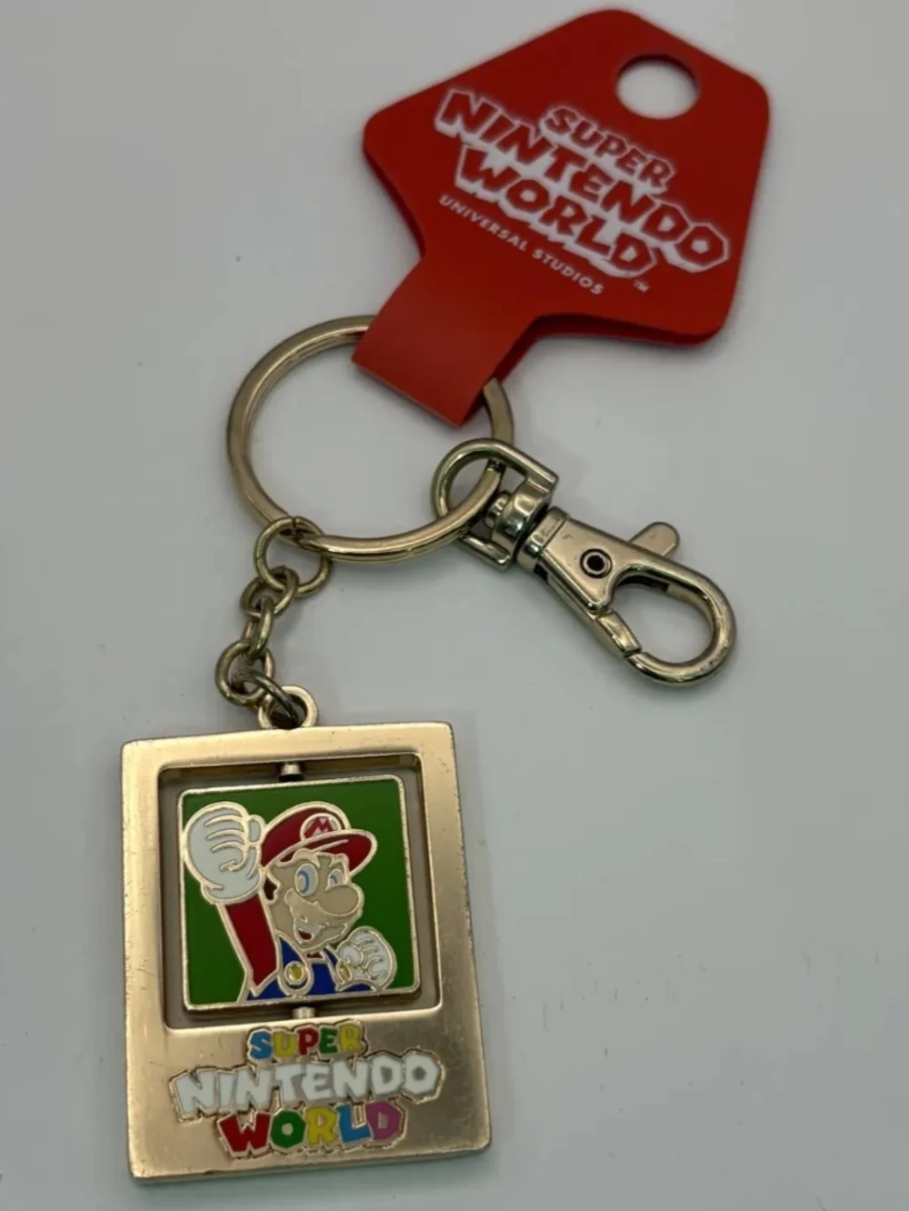 Universal Studios Hollywood Super Nintendo World Mario Spinning Keychain